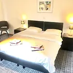 Rustique Hotel